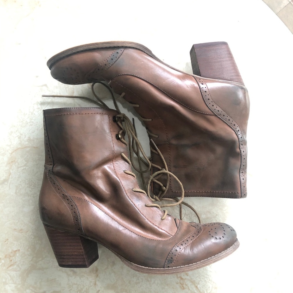 Nine West Vintage America lace-up boots